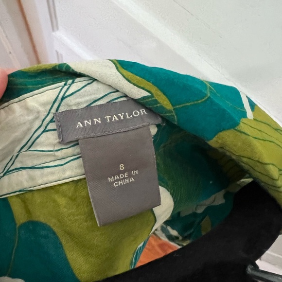 Ann Taylor button down - Picture 4 of 4